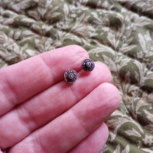 Vintage-Inspired Silver Floral Stud Earrings - Small Round Button Design